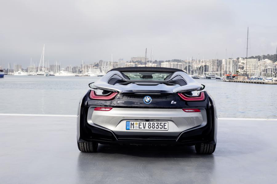  BMW i8 Roadster (I15) 2018 года  (WW) (фото 141 из 198)